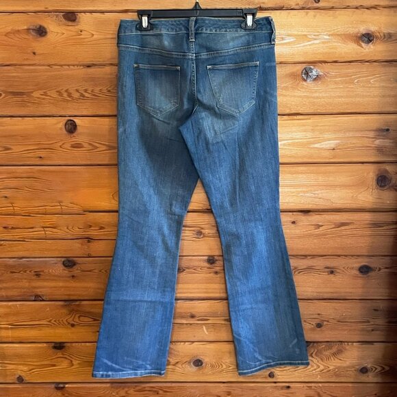 NWOT Universal Thread mid-rise skinny bootcut distressed jeans - Picture 4 of 13